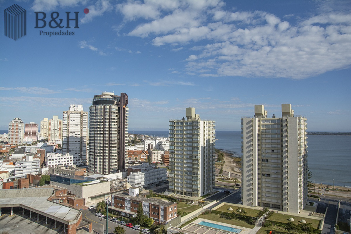 Apartamento ID.5705 - Imperiale piso alto de 2 dormitorios en Punta del Este