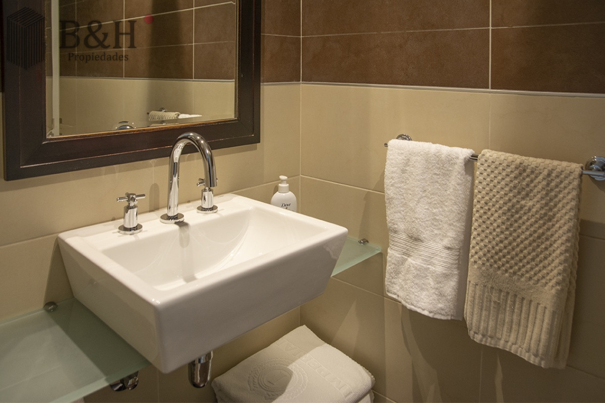 Apartamento ID.5705 - Imperiale piso alto de 2 dormitorios en Punta del Este