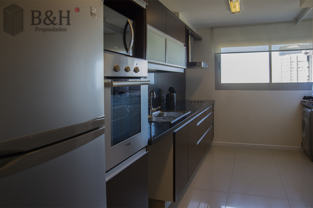 Apartamento ID.5705 - Imperiale piso alto de 2 dormitorios en Punta del Este