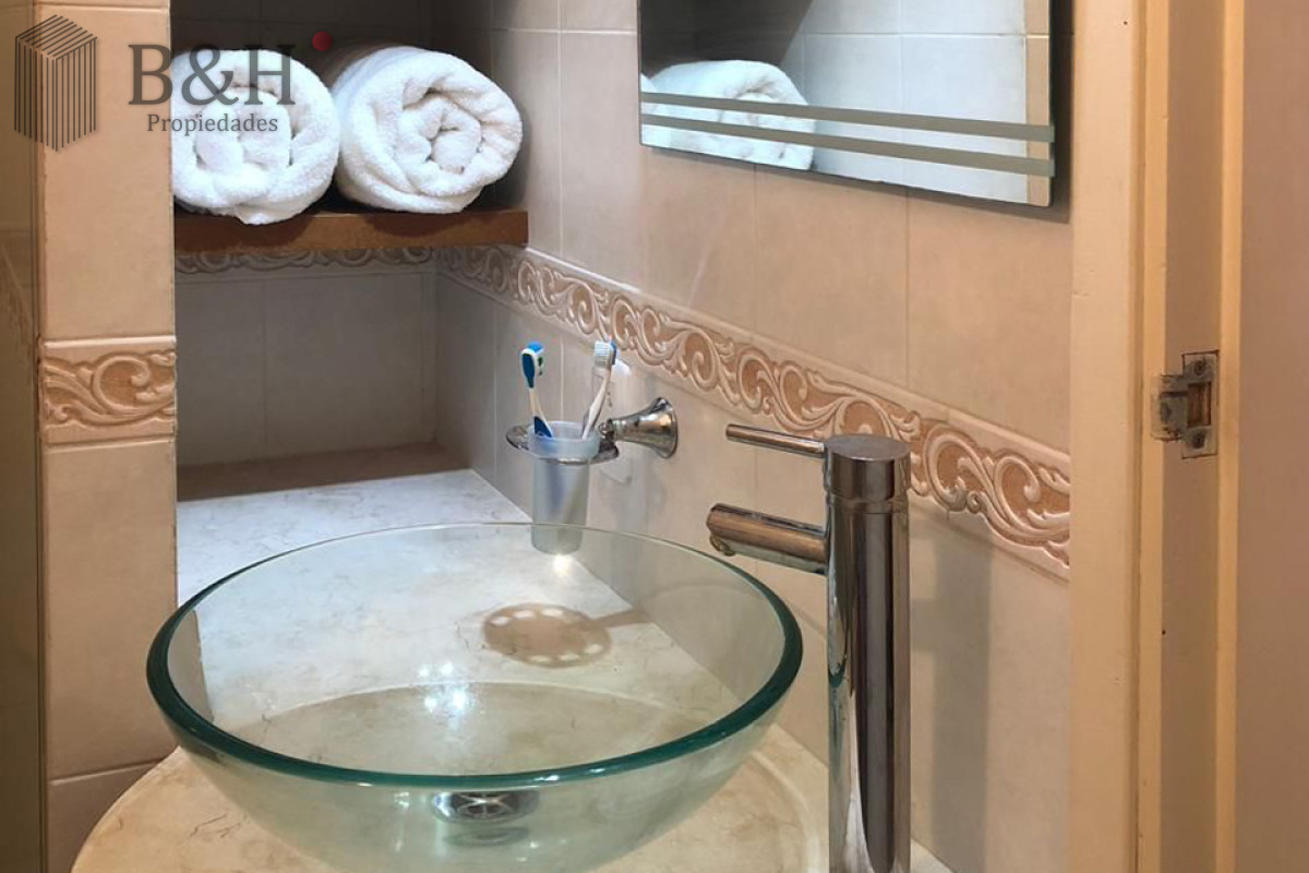 Apartamento ID.621 - Departamento de 3 dormitorio con parrillero en venta , ultimo piso frente al mar, Punta del Este