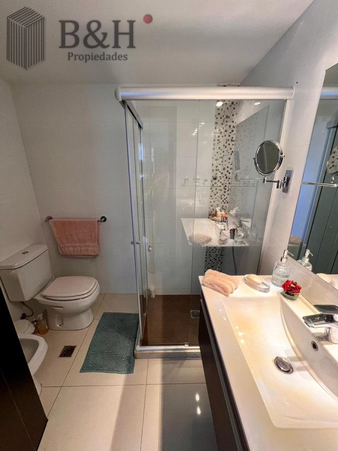 Apartamento ID.4847 - En venta apartamento con excelente vista, de 3 dormitorios en Roosevelt.