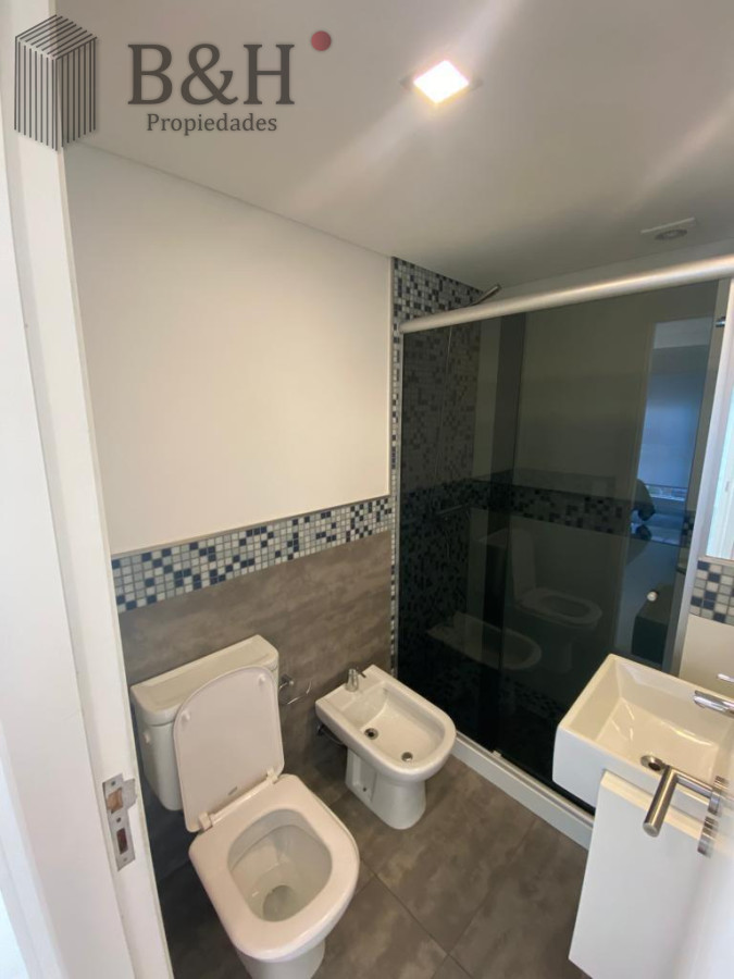 Apartamento ID.7576 - Departamento de 2 dormitorios y medio en venta en Punta del Este