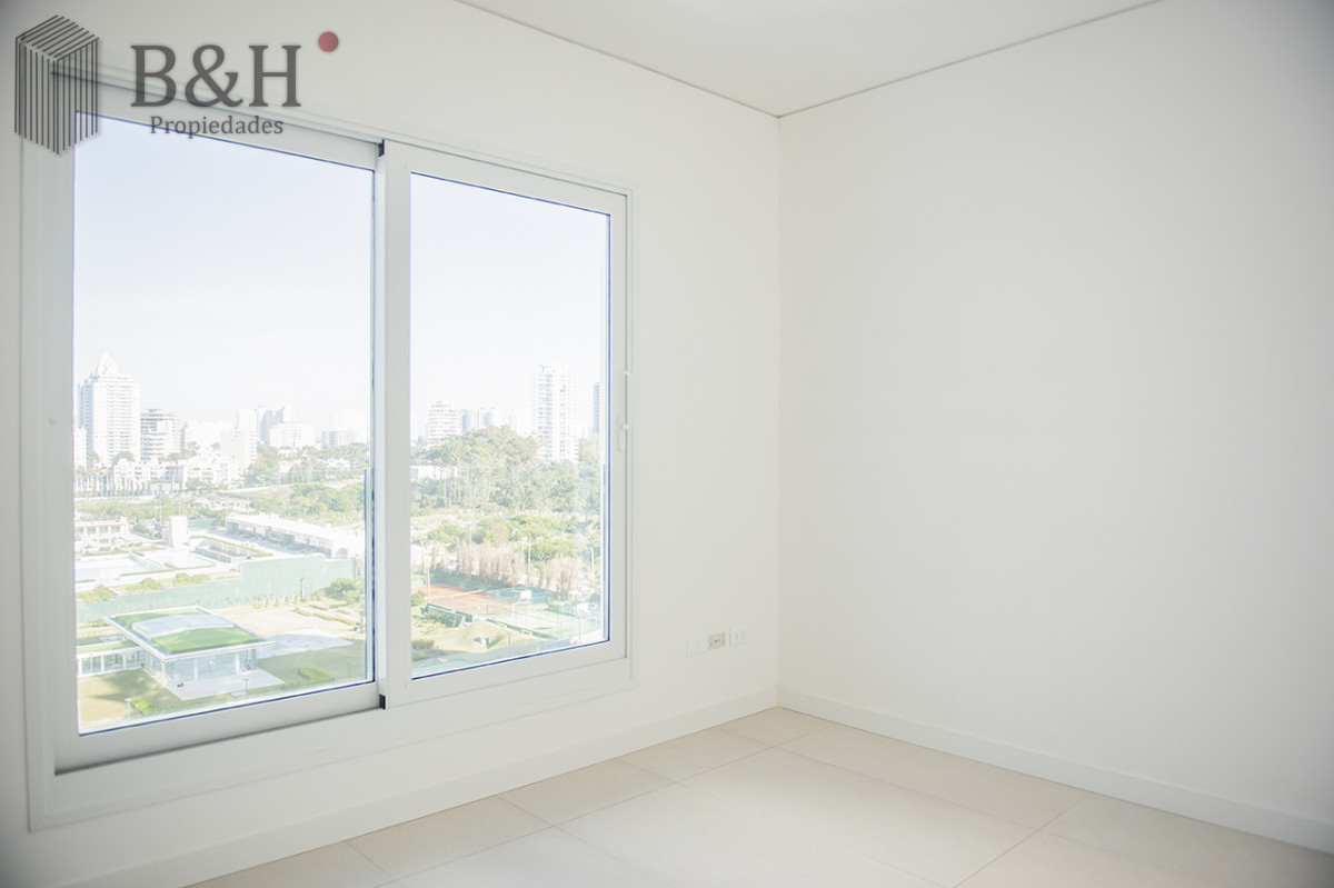 Apartamento ID.6213 - Vende Le Parc IV Esquinero a estrenar ! Punta del Este 