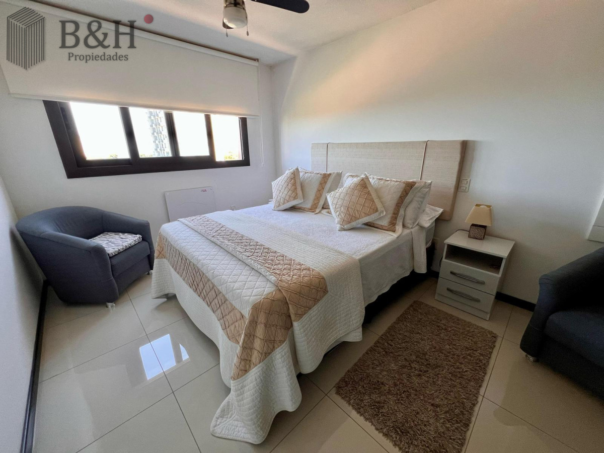 Apartamento ID.4847 - En venta apartamento con excelente vista, de 3 dormitorios en Roosevelt.
