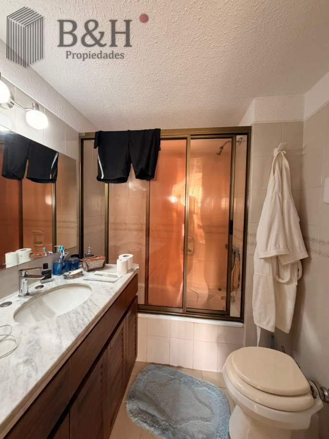Apartamento ID.6348 - Vende hermoso depto de 3 dormitorios con vista, Punta del Este