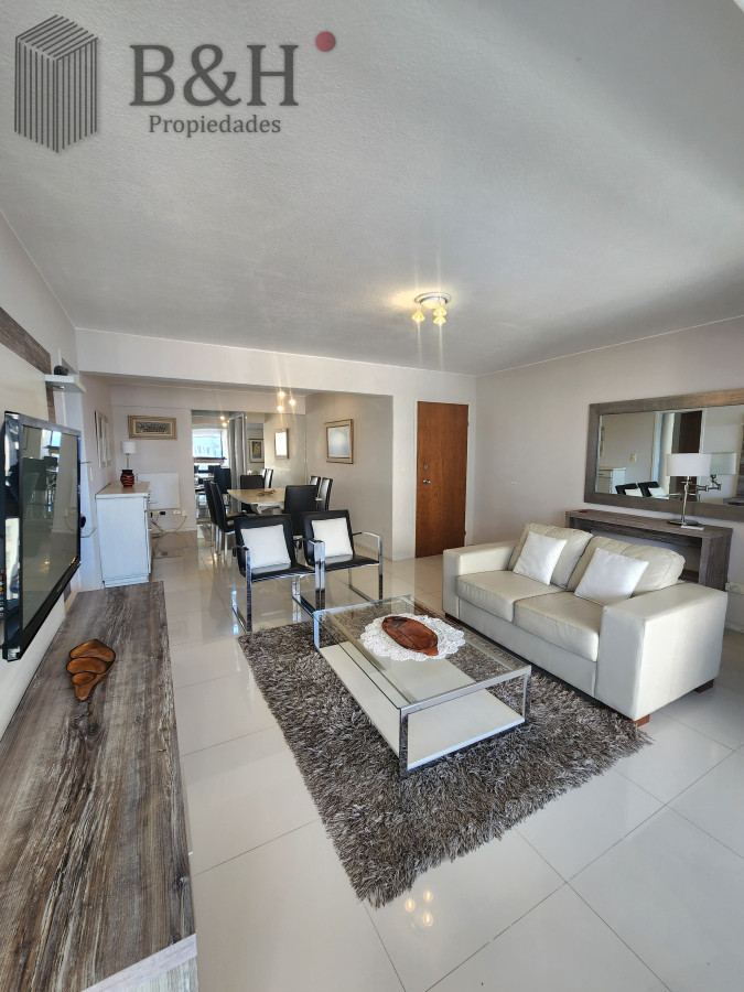 Apartamento ID.6523 - Vende apartamento en Brava, Punta del Este de 2 dormitorios. 
