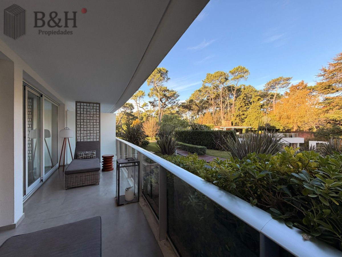Apartamento ID.7837 - Departamento de 1 dormitorio en Playa Mansa, Punta del este