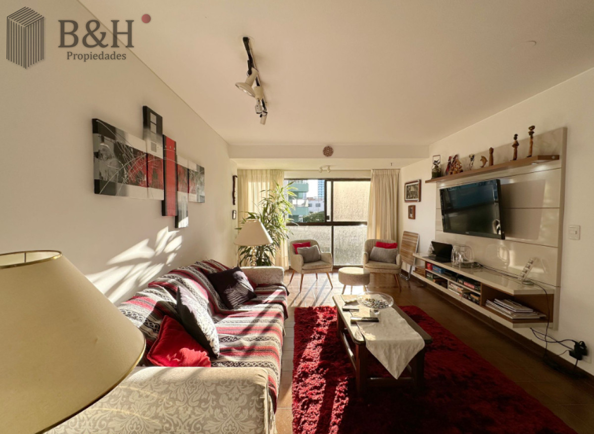 Apartamento ID.6686 - Vende Apartamento frente al mar en Brava, Punta del Este de 2 dormitorios.