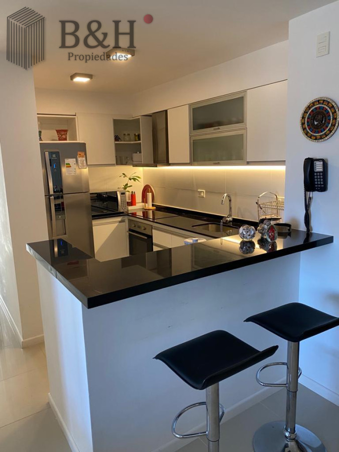 Apartamento ID.7576 - Departamento de 2 dormitorios y medio en venta en Punta del Este