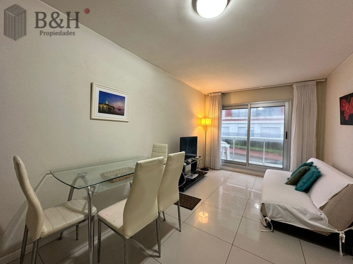 Apartamento ID.6041 - Apartamento en venta, 1 dormitorio en Península, Punta del Este