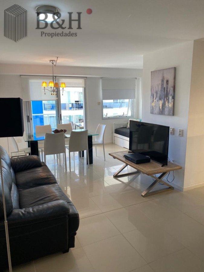 Apartamento ID.7576 - Departamento de 2 dormitorios y medio en venta en Punta del Este