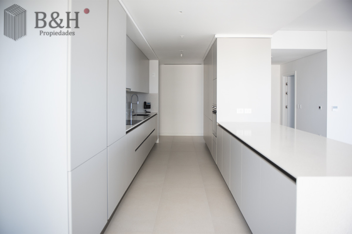 Apartamento ID.6213 - Vende Le Parc IV Esquinero a estrenar ! Punta del Este 