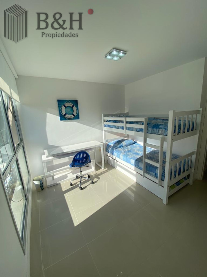 Apartamento ID.7576 - Departamento de 2 dormitorios y medio en venta en Punta del Este
