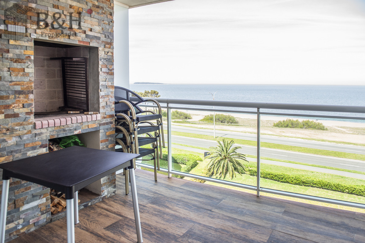 Apartamento ID.6057 - Vende departamento de 2 dormitorios en Playa Mansa, Punta del Este 