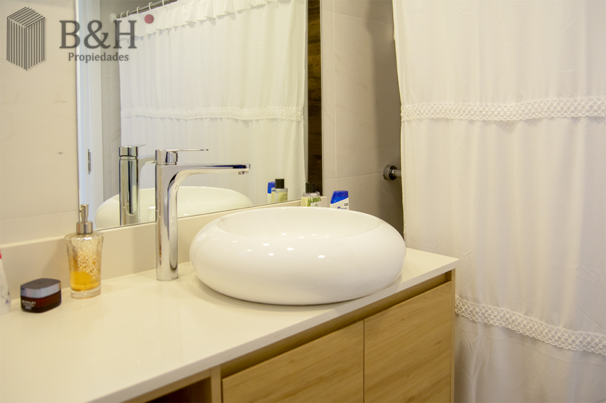 Apartamento ID.3512 - Apartamento de 2 dormitorios en Playa Mansa , Punta del este 