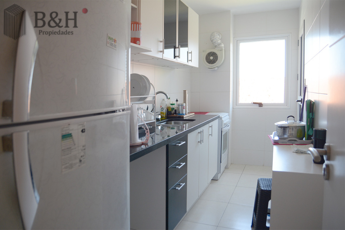 Apartamento ID.6175 - Departamento de 3 dormitorios con terraza  con parrillero en venta, Peninsula, Punta del Este