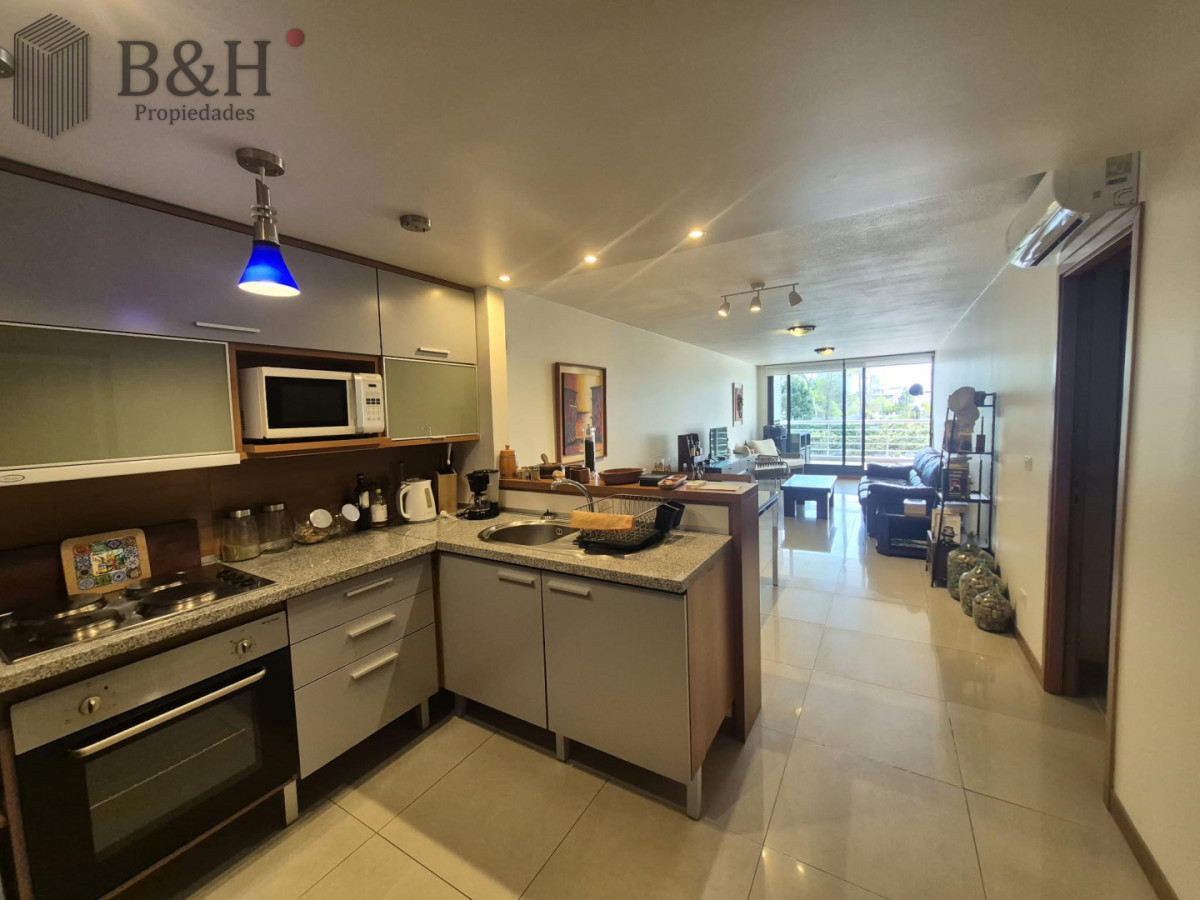 Apartamento ID.8230 - Apartamento en venta de 2 dormitorios en Punta del Este