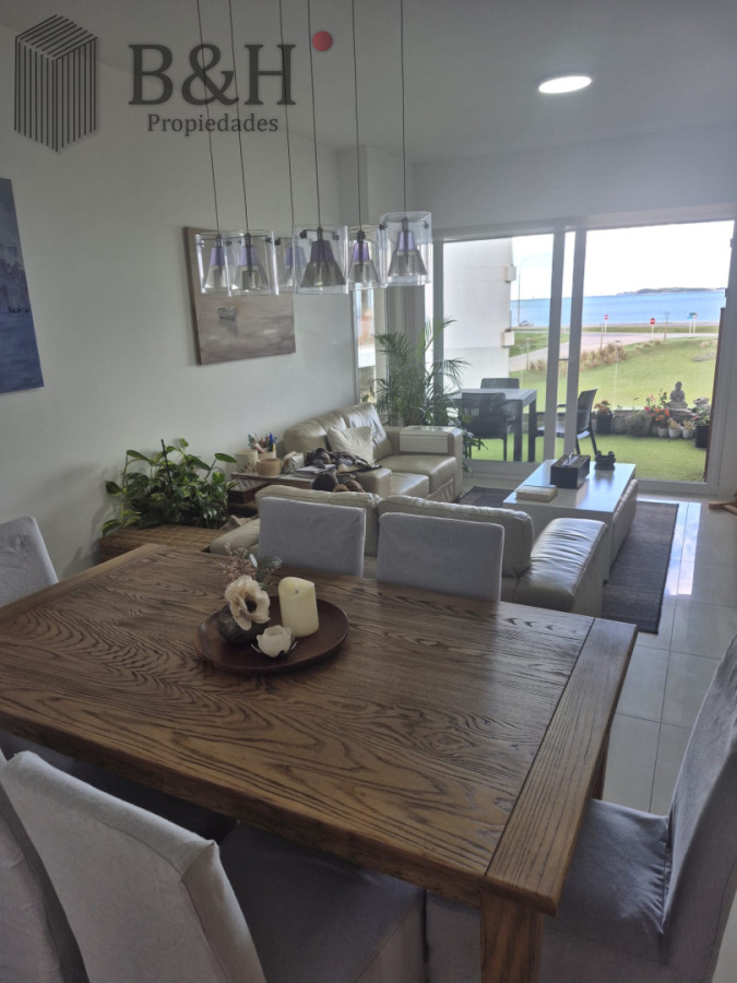 Apartamento ID.6910 - Apartamento en venta primera linea Playa Mansa Punta del Este 2 dormitorios