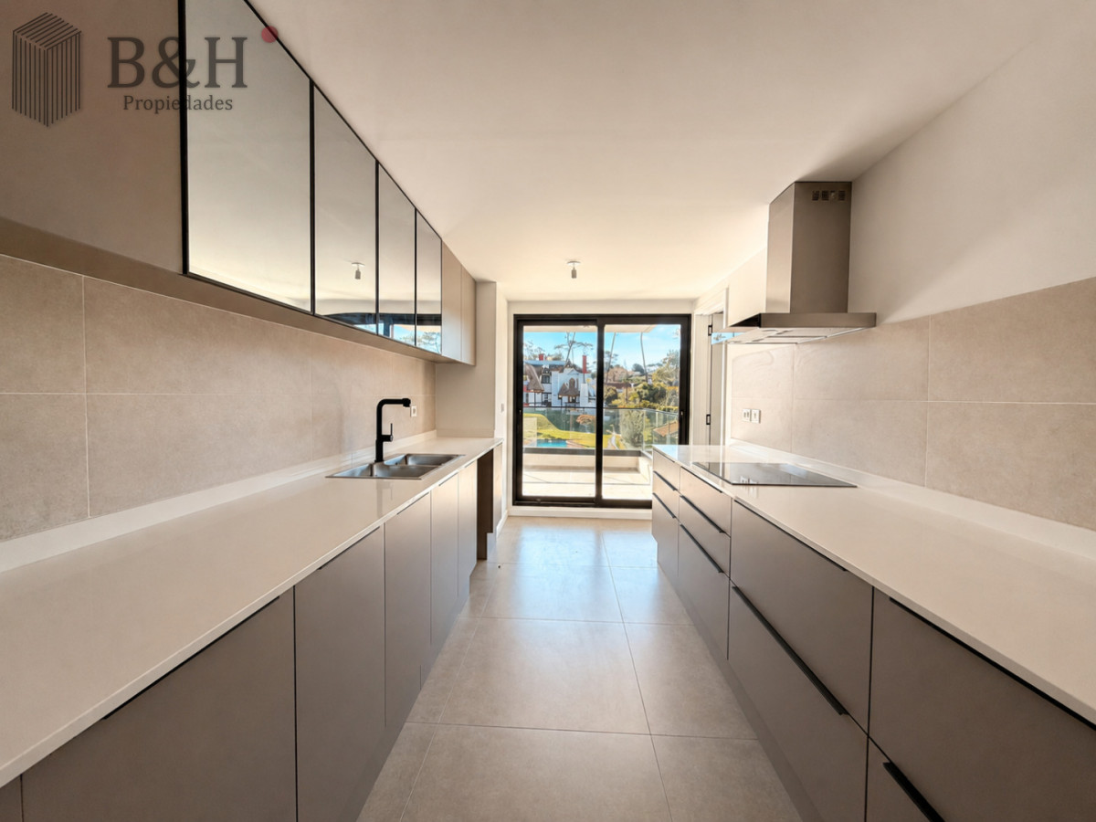 Apartamento ID.7465 - Frente al mar. 3 dormitorios en venta - Aurora - Financiacion