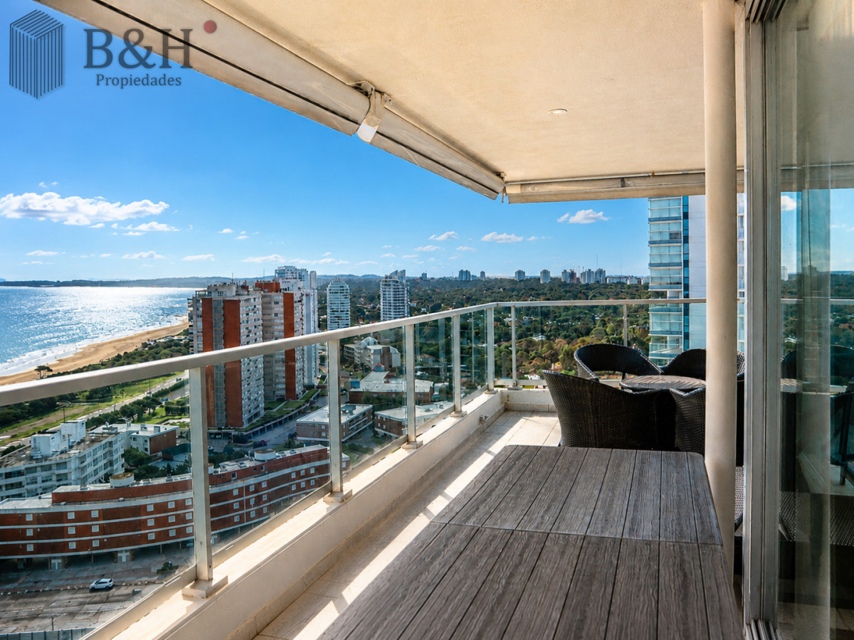 Apartamento ID.7369 - Departamento de 3 dormitorios en venta a pasos del mar. MANSA PUNTA DEL ESTE
