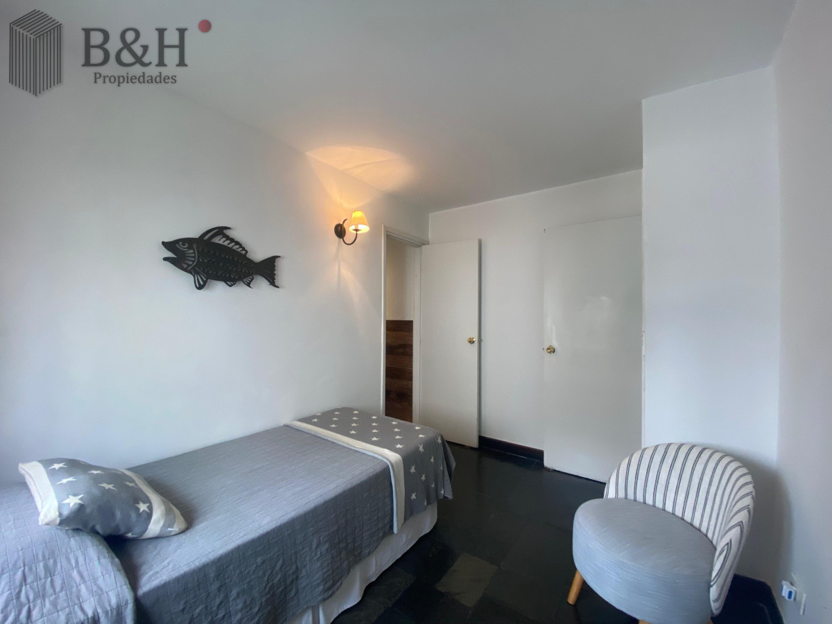 Apartamento ID.7267 - Vende apartamento con vista al mar de 3 dormitorios, Punta del Este