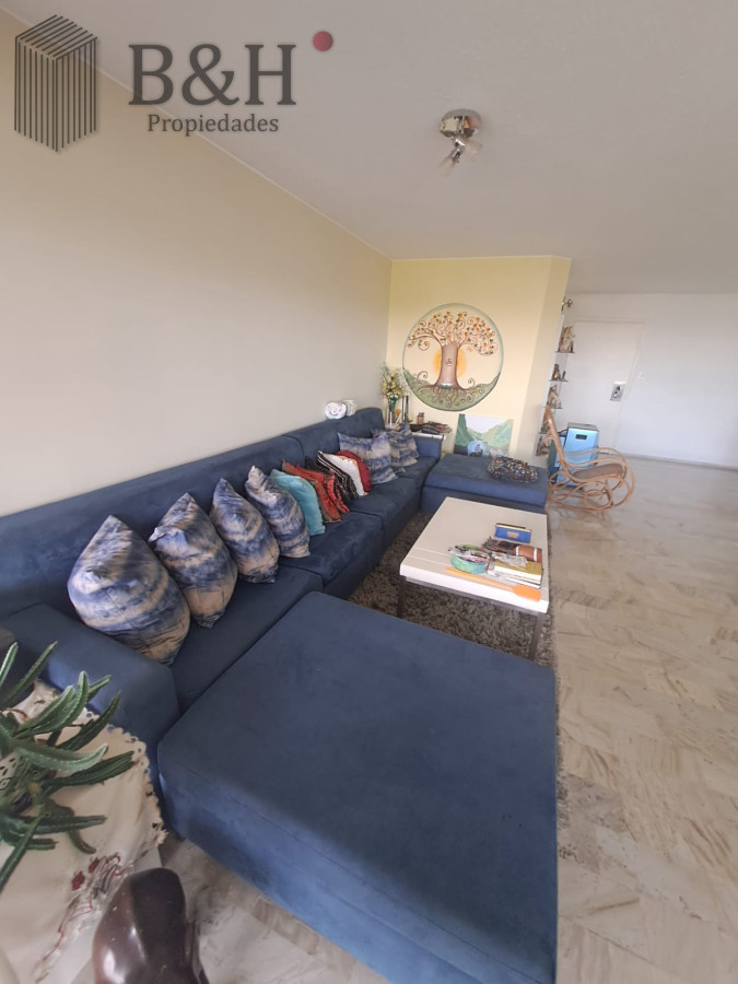 Apartamento ID.7822 - Alquiler Anual en Punta del Este 3 dormitorios y servicio sobre Roosevelt
