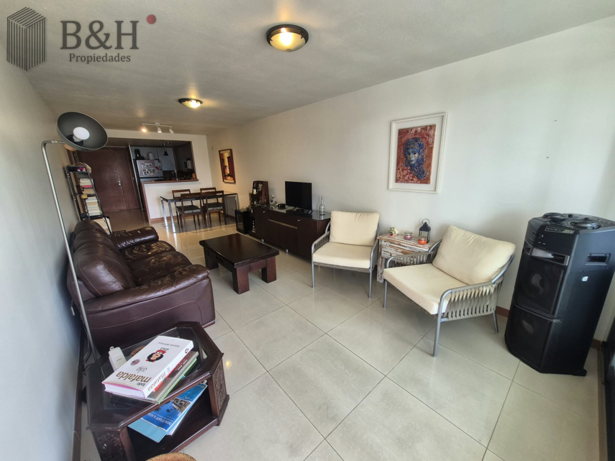 Apartamento ID.8230 - Apartamento en venta de 2 dormitorios en Punta del Este