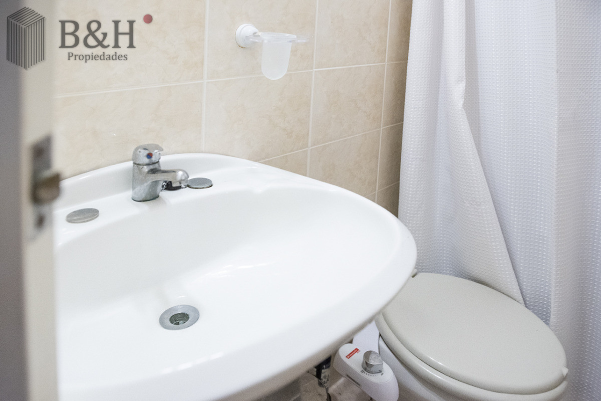 Apartamento ID.6955 - Departamento de 1 dormitorio en venta en Peninsula, vista al mar. 