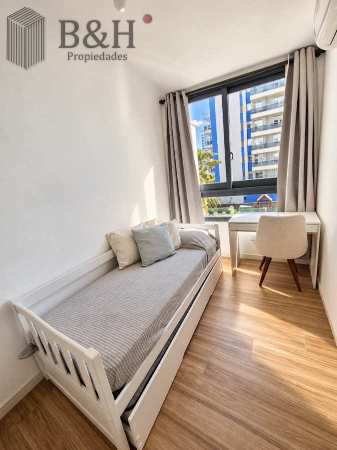 Apartamento ID.8176 - Apartamento en venta de 2 dormitorios a pasos del mar en Brava - Punta del Este