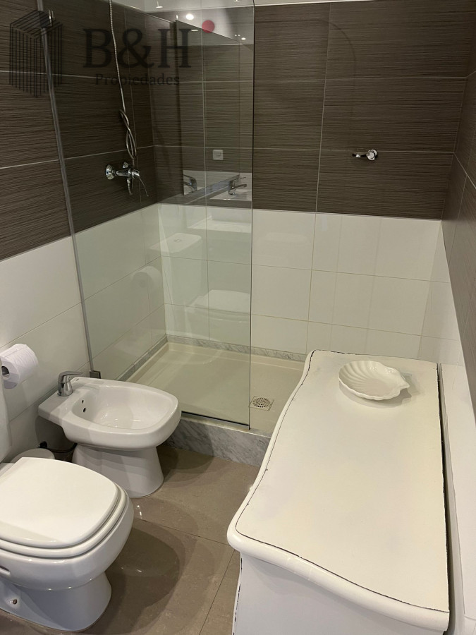 Apartamento ID.3311 - Apartamento en venta de 2 dormitorios en Punta Del Este