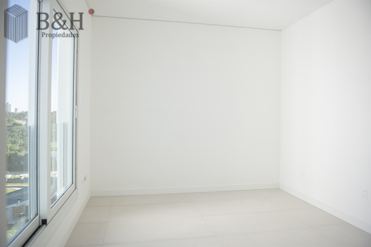 Apartamento ID.6213 - Vende Le Parc IV Esquinero a estrenar ! Punta del Este 