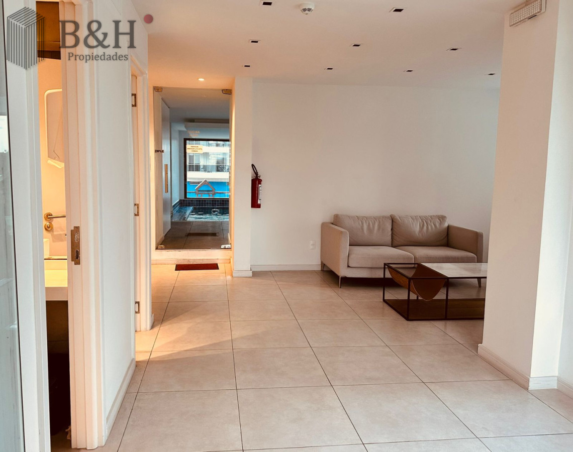 Apartamento ID.7981 - En venta apartamento de  2 dormitorios con hermosa vista parcial al mar en Brava, Punta del Este