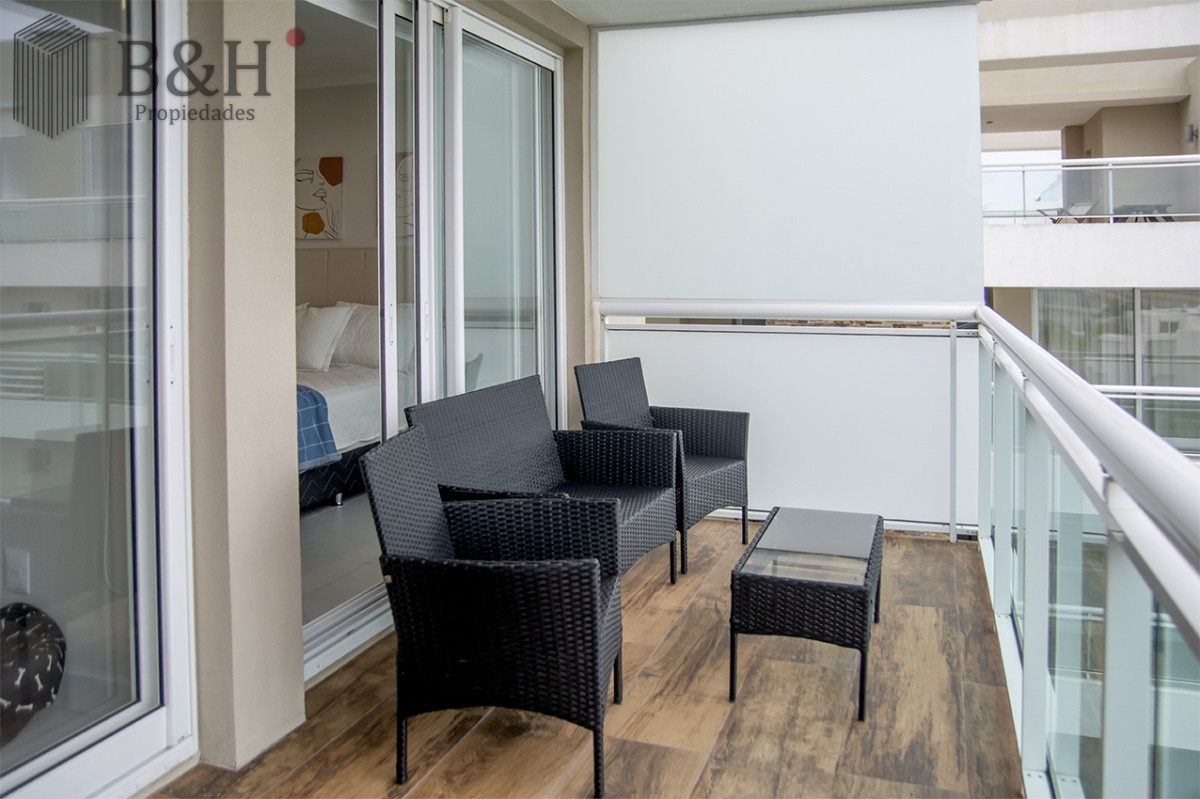 Apartamento ID.3512 - Apartamento de 2 dormitorios en Playa Mansa , Punta del este 