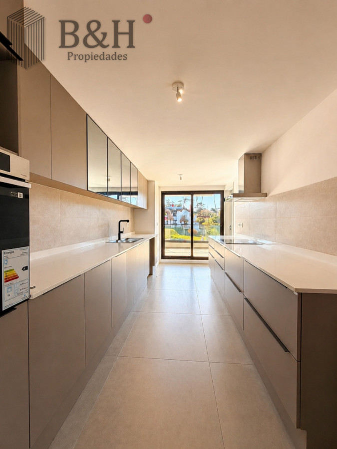 Apartamento ID.7465 - Frente al mar. 3 dormitorios en venta - Aurora - Financiacion