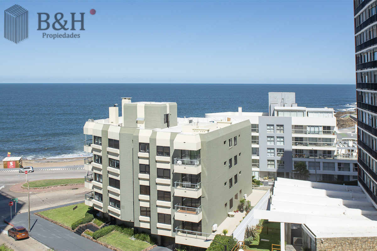 Apartamento ID.7722 - Apartamento de 2 dormitorios con vista al mar en venta en Peninsula.