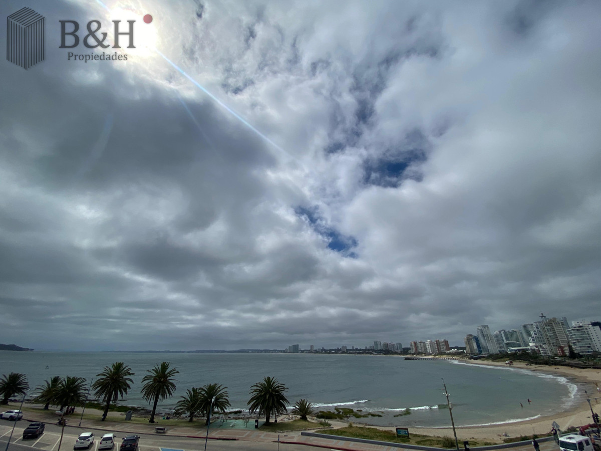 Apartamento ID.7267 - Vende apartamento con vista al mar de 3 dormitorios, Punta del Este
