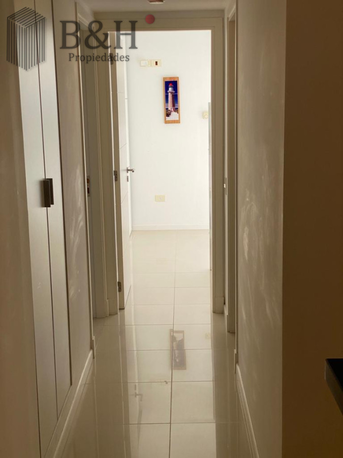 Apartamento ID.7576 - Departamento de 2 dormitorios y medio en venta en Punta del Este