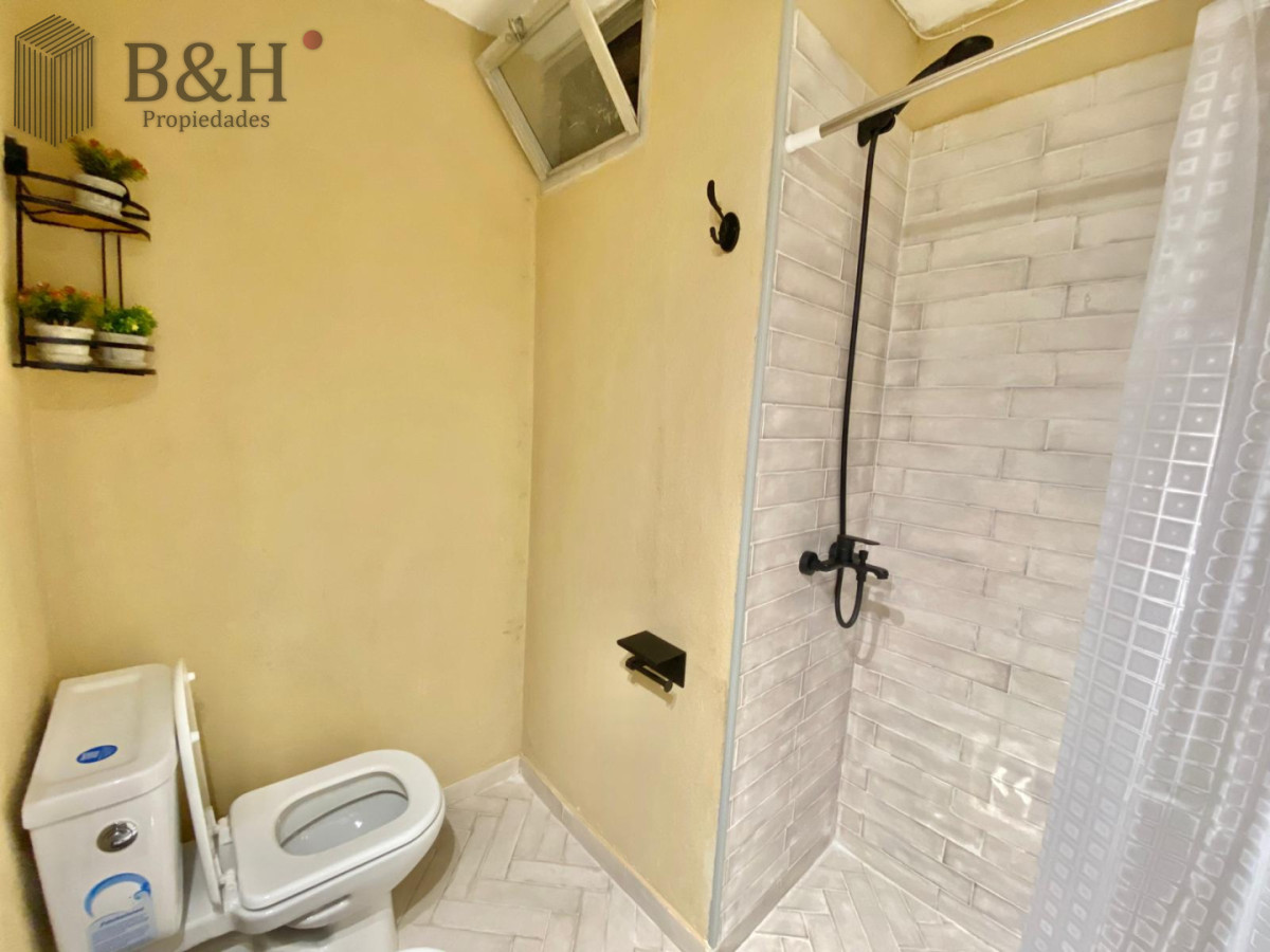 Apartamento ID.6524 - Apartamento de 2 dormitorio y medio en Primera lineal de Playa brava , Punta del este 