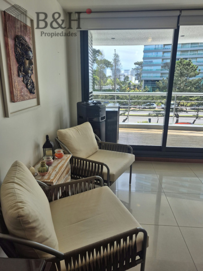 Apartamento ID.8230 - Apartamento en venta de 2 dormitorios en Punta del Este