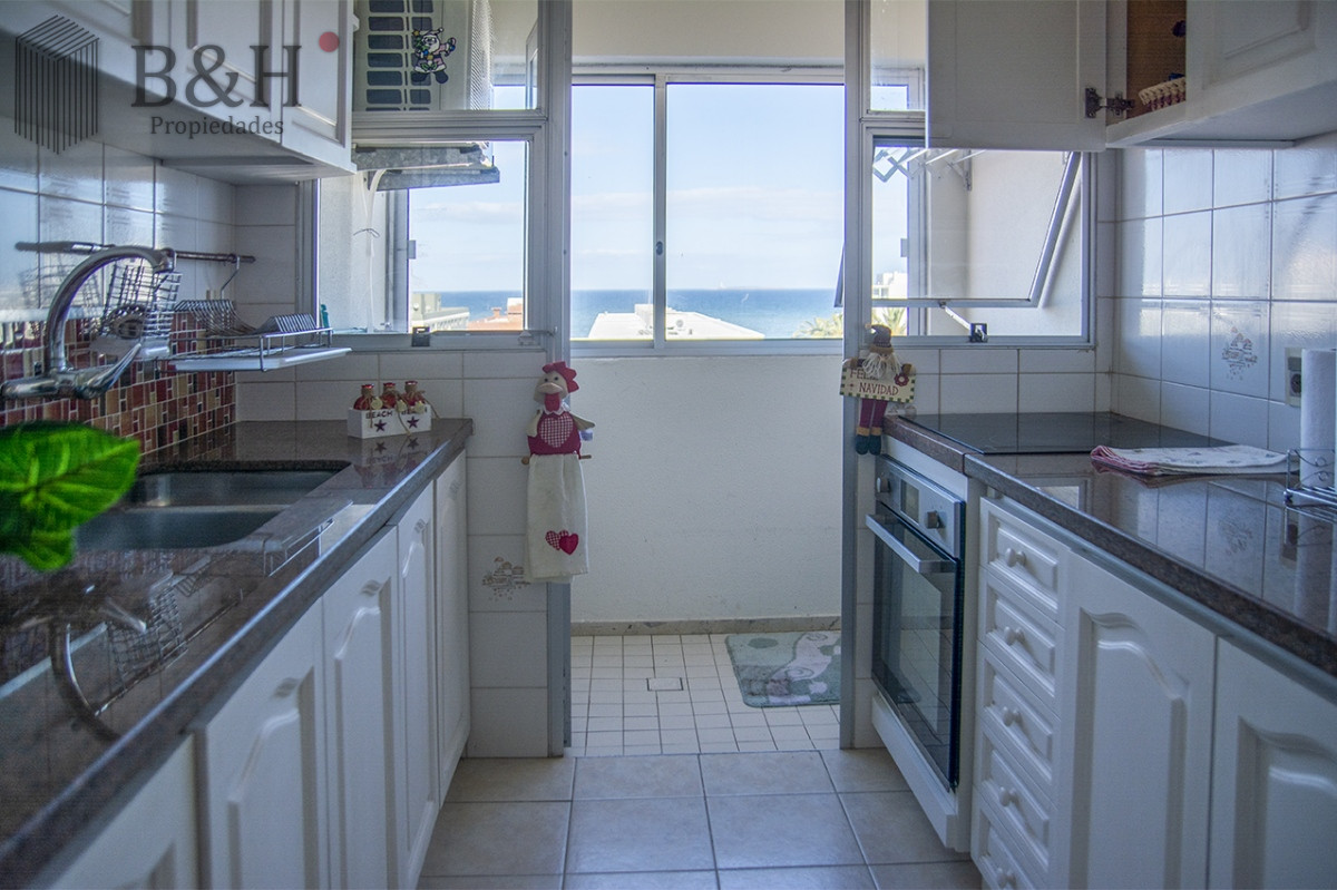 Apartamento ID.3147 - PORTO MARE , PUERTO , Penthouse duplex de 3 dormitorios en venta. Departamento con parrillero. 