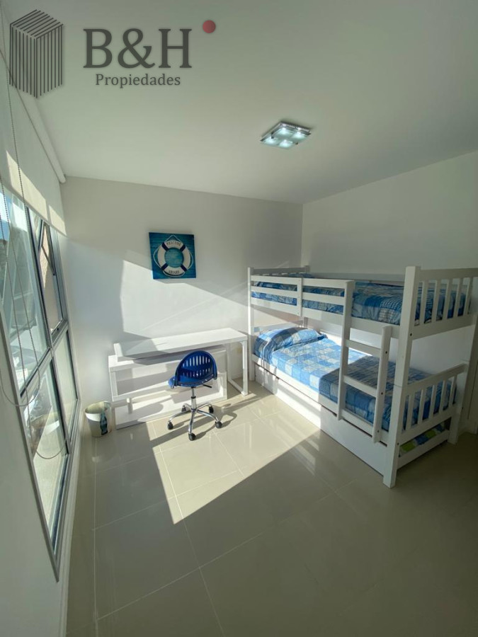 Apartamento ID.7576 - Departamento de 2 dormitorios y medio en venta en Punta del Este