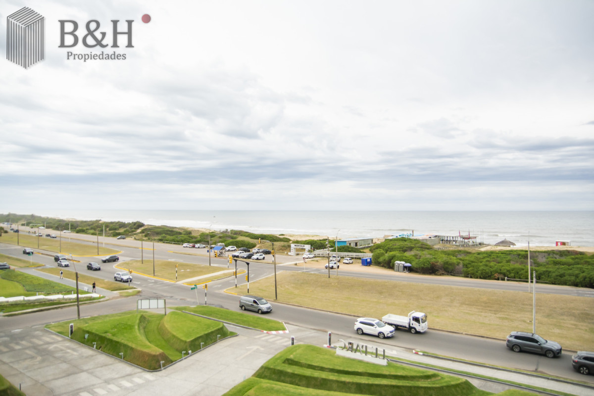 Apartamento ID.6350 - Vistas panoramicas de Playa Brava, Departamento de 3 dormitorios en venta. Torre Le Parc