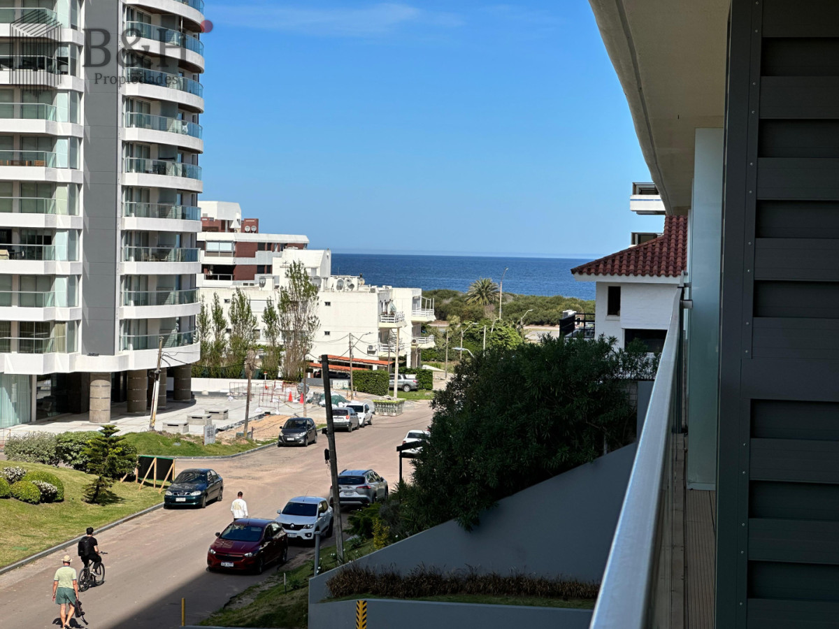 Apartamento ID.6082 - Vende apartamento de 1 dormitorio y medio en Peninsula, Punta del Este