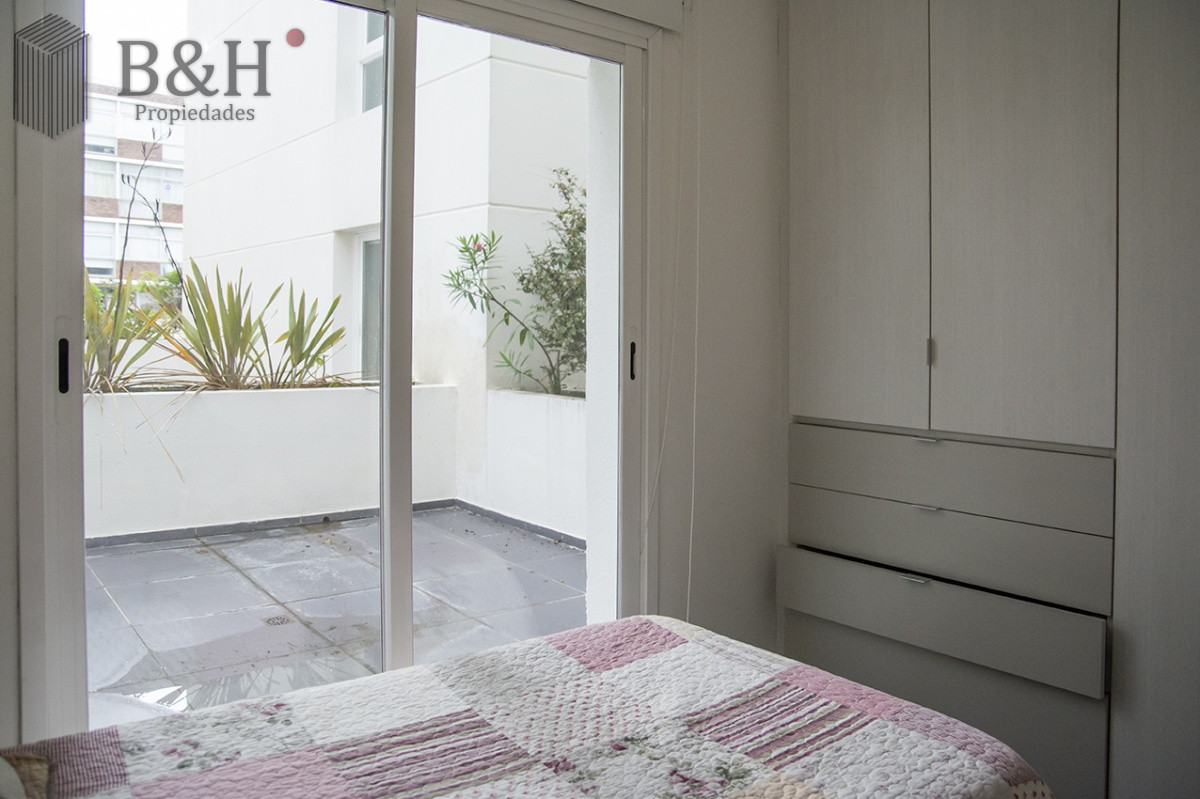 Apartamento ID.480 - Vende apartamento. Edificio Bonaire. 3 dormitorios con servicios. Brava, Peninsula, Punta del Este