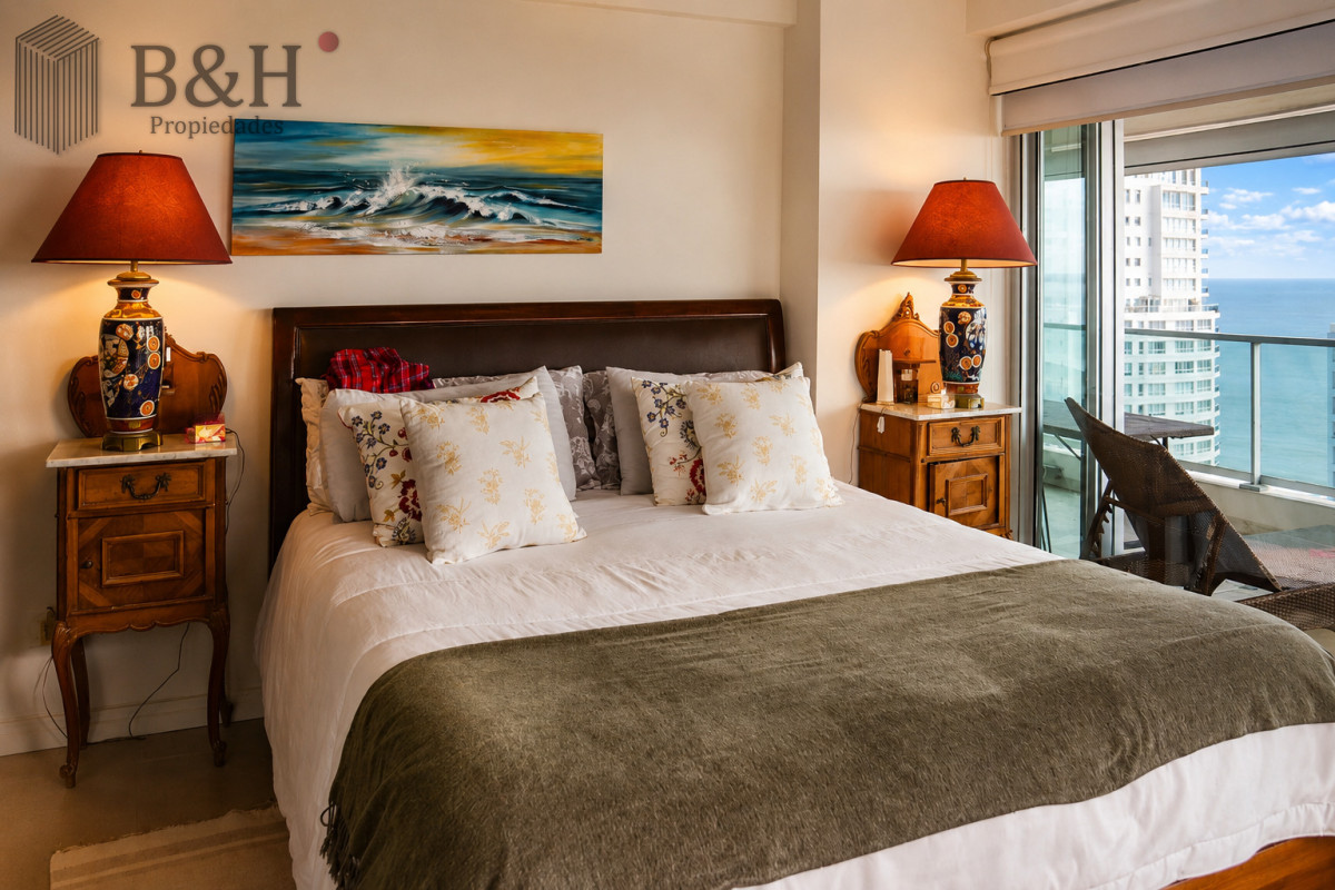 Apartamento ID.7369 - Departamento de 3 dormitorios en venta a pasos del mar. MANSA PUNTA DEL ESTE
