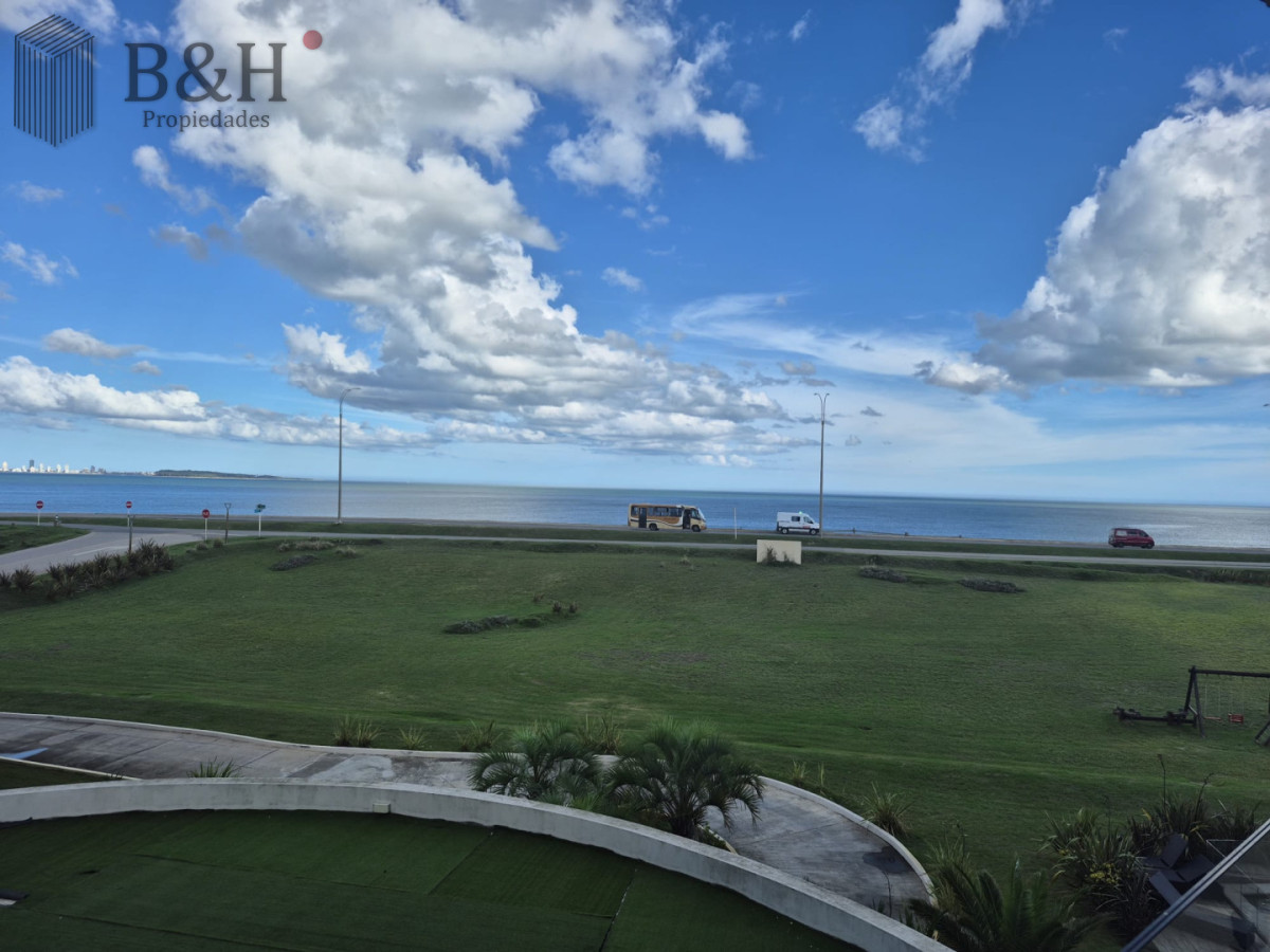Apartamento ID.6910 - Apartamento en venta primera linea Playa Mansa Punta del Este 2 dormitorios