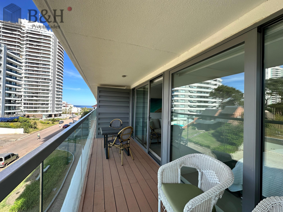 Apartamento ID.6082 - Vende apartamento de 1 dormitorio y medio en Peninsula, Punta del Este