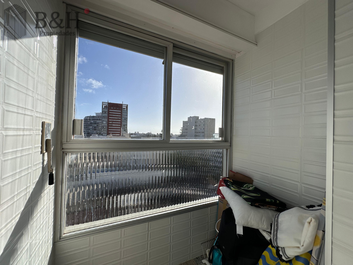 Apartamento ID.5540 - Apartamento de 3 dormitorios en Peninsula, Punta del Este con vista al mar