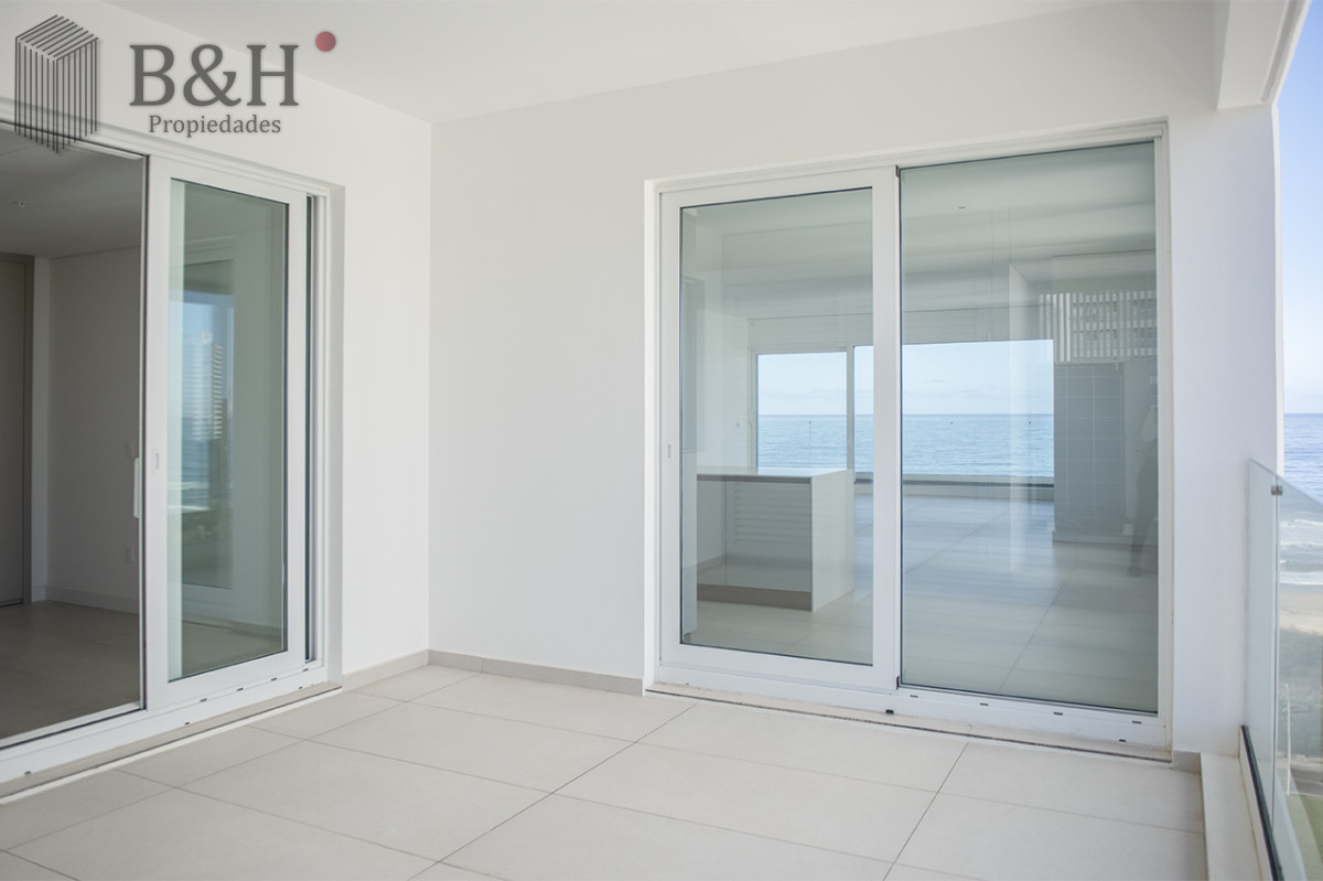 Apartamento ID.6213 - Vende Le Parc IV Esquinero a estrenar ! Punta del Este 