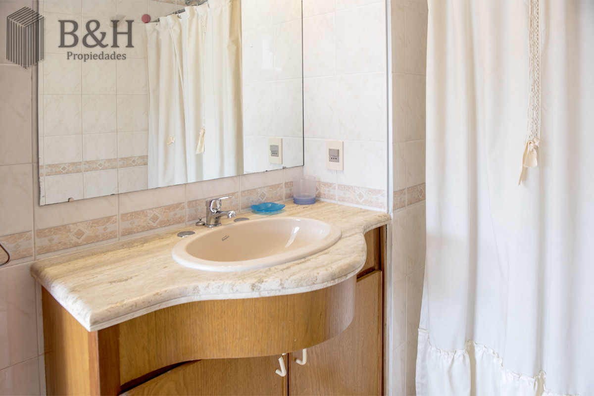 Apartamento ID.4765 - Vende departamento de 3 dormitorios en Ocean Tower, Punta del Este 